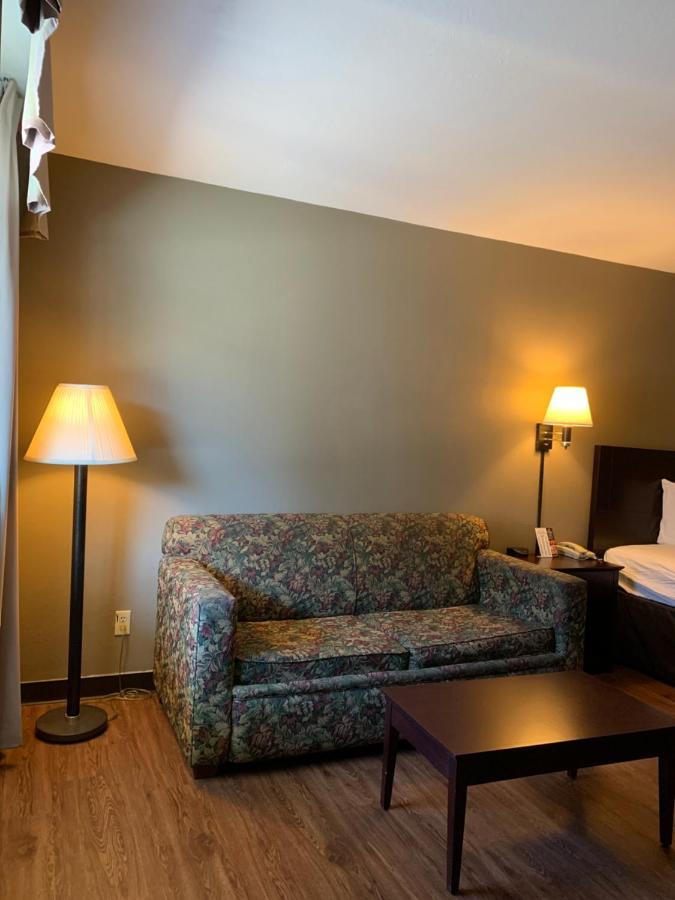 Economy Inn & Suites Hannibal Buitenkant foto