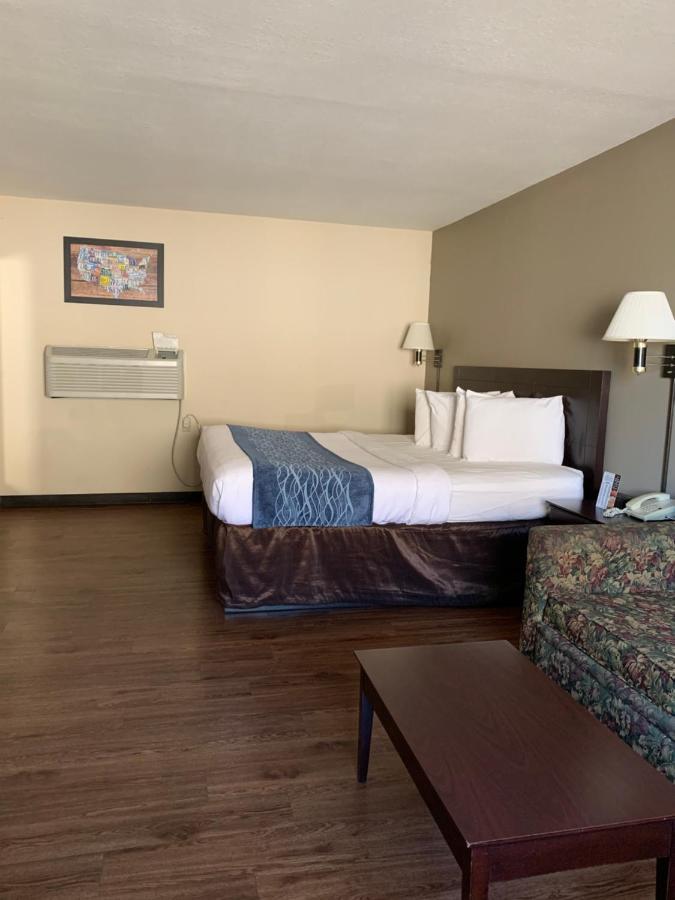 Economy Inn & Suites Hannibal Buitenkant foto