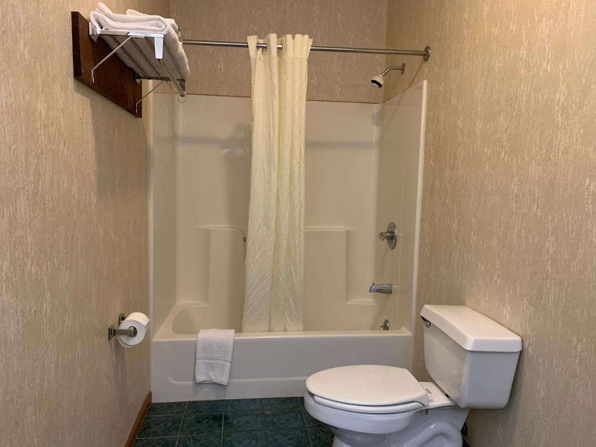 Economy Inn & Suites Hannibal Buitenkant foto